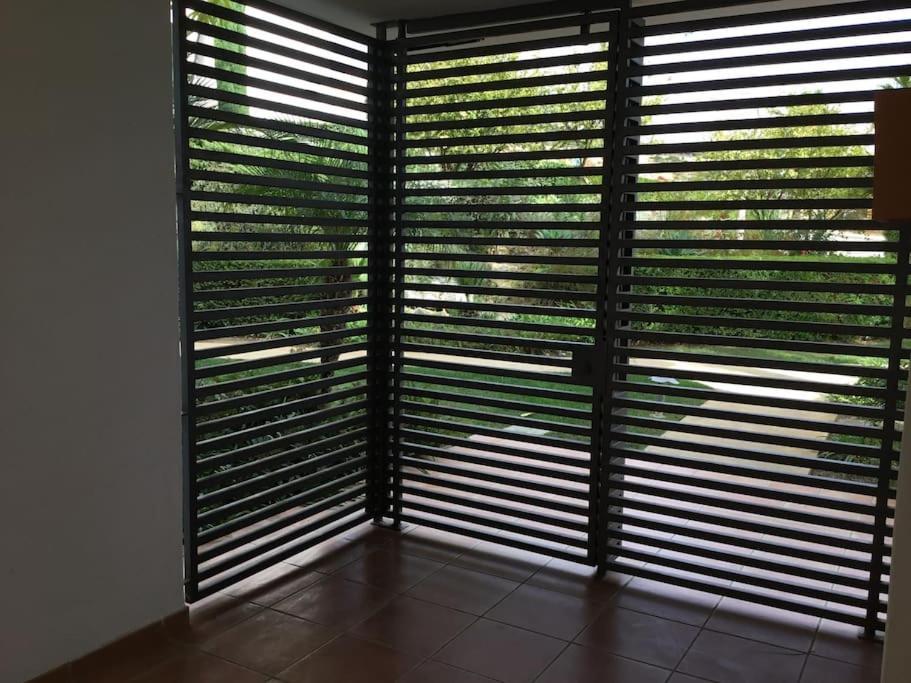 Alcazaba Blue Lagoon 3 Bedroom, Ground Floor Apartment เอสเตโปนา ภายนอก รูปภาพ