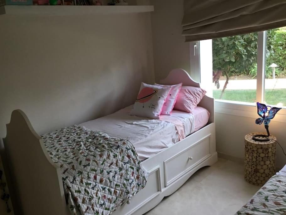 Alcazaba Blue Lagoon 3 Bedroom, Ground Floor Apartment เอสเตโปนา ภายนอก รูปภาพ